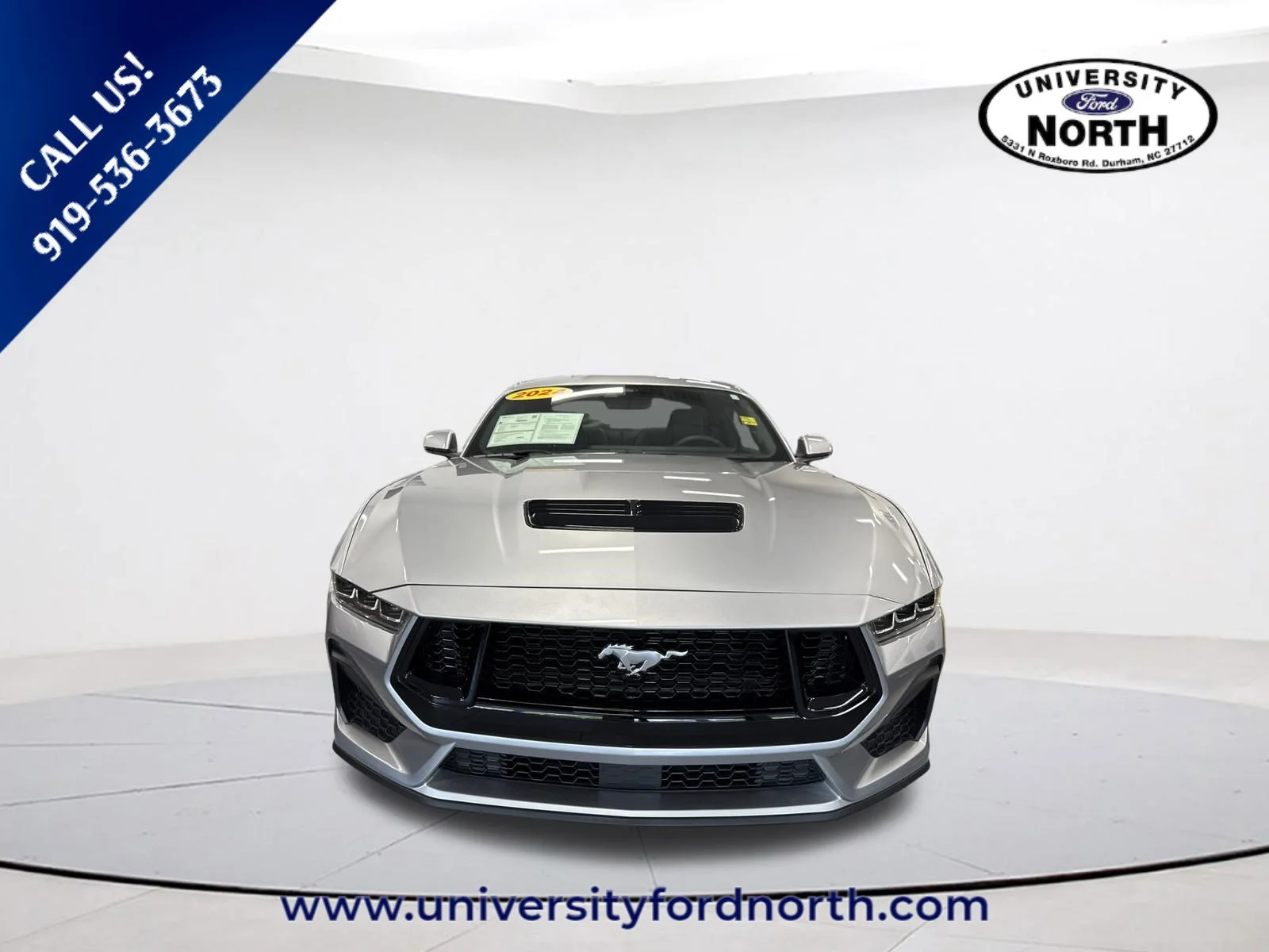 Used 2024 Iconic Silver Metallic Ford GT Premium image 2