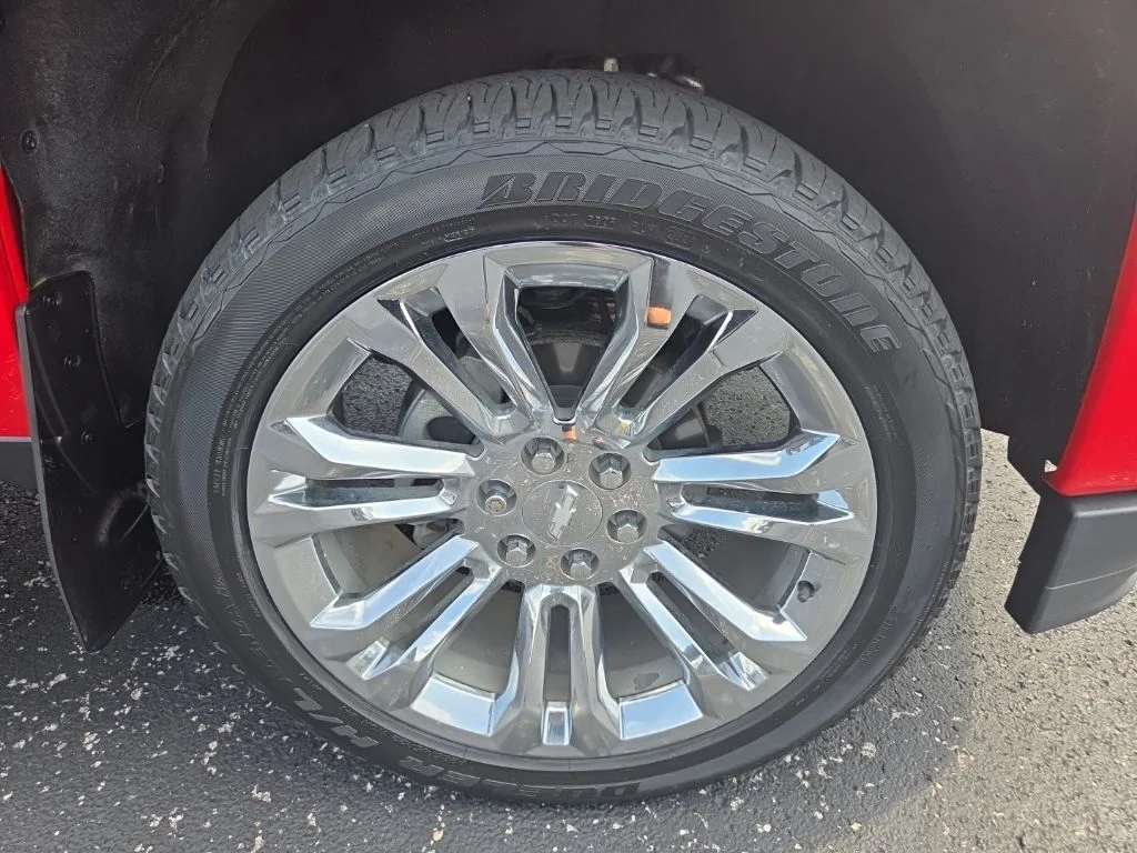 Used 2018 Red Chevrolet LT image 21