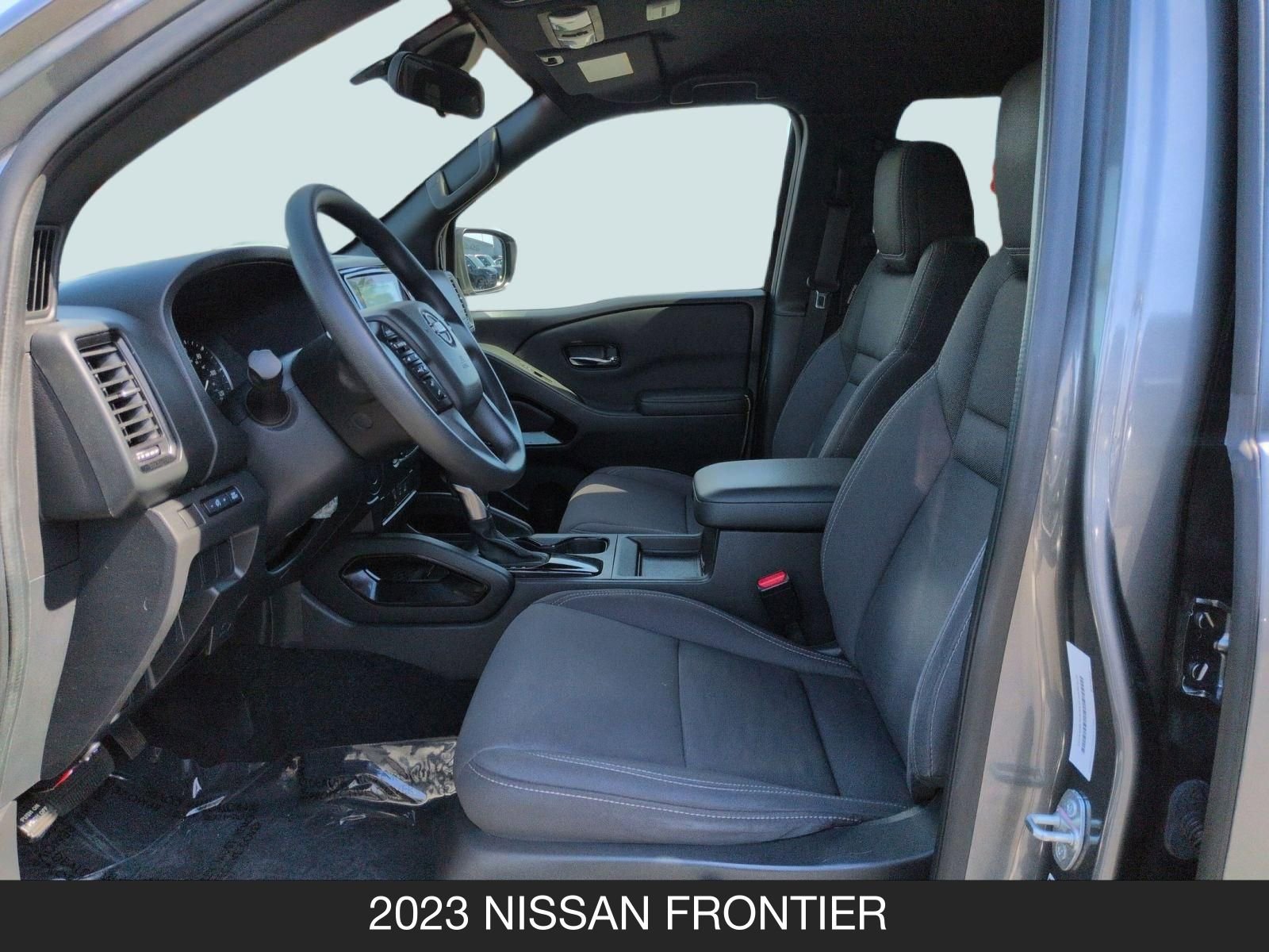 2023 Nissan Frontier SV - Photo 14
