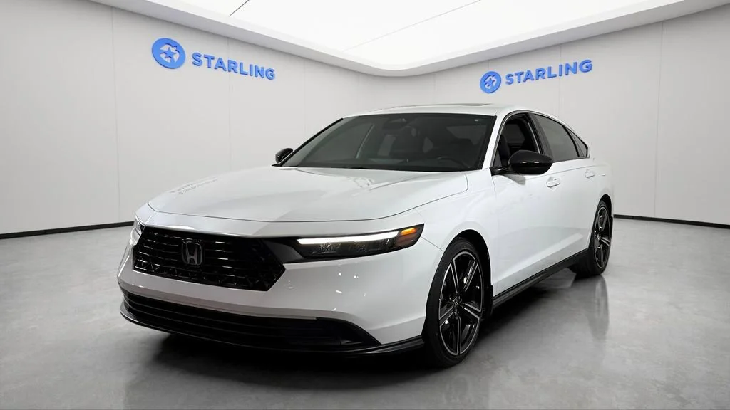 Used 2023 White Honda Sport image 15
