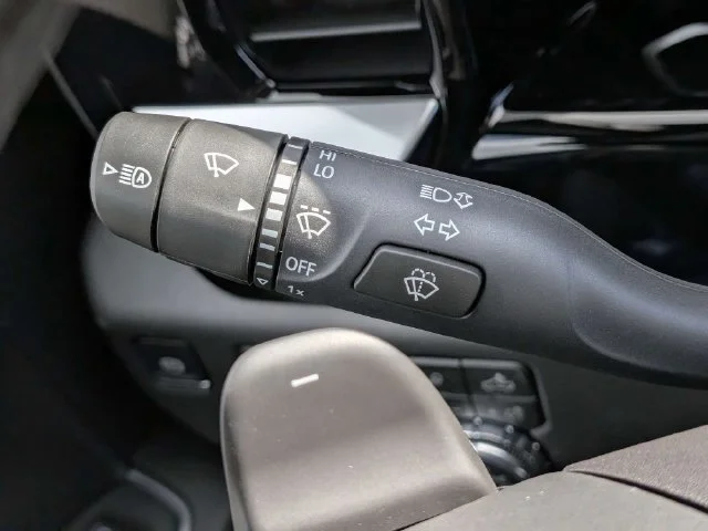 New 2026 Sterling Metallic GMC SLT image 27