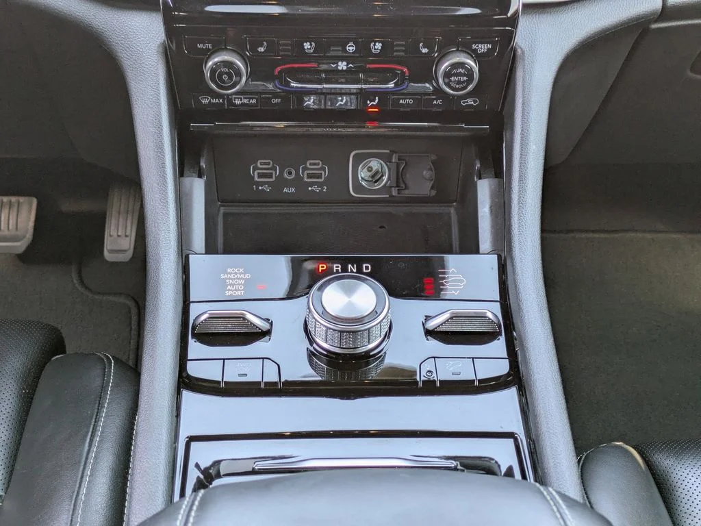 Used 2022 White Jeep Overland 4xe image 21