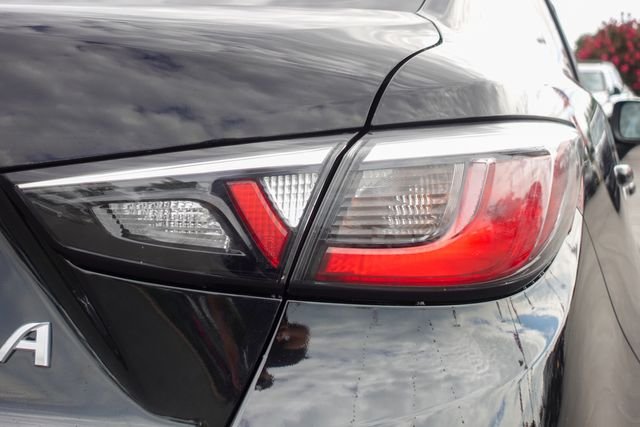 Certified Used 2017  Toyota Base image 9