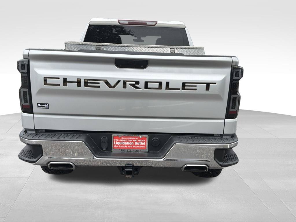 Used 2021 Silver Chevrolet LT image 12
