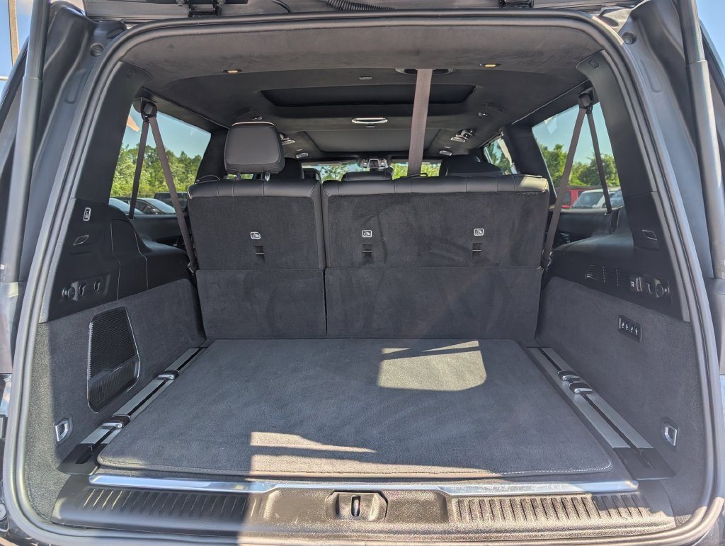 Used 2024 Black Jeep Series III image 19