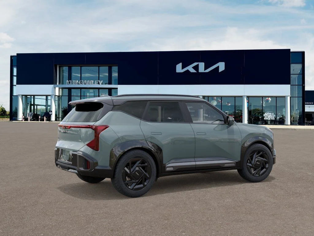 New 2027 Iceberg Green Kia X-Line image 6