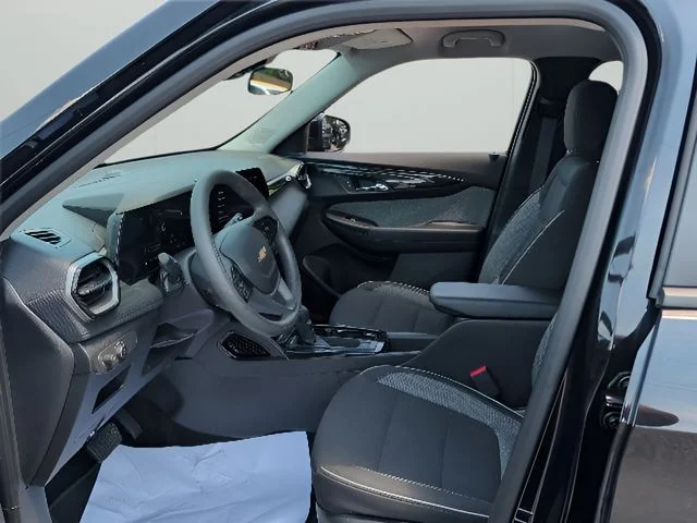 Used 2025 Black Chevrolet LT image 10