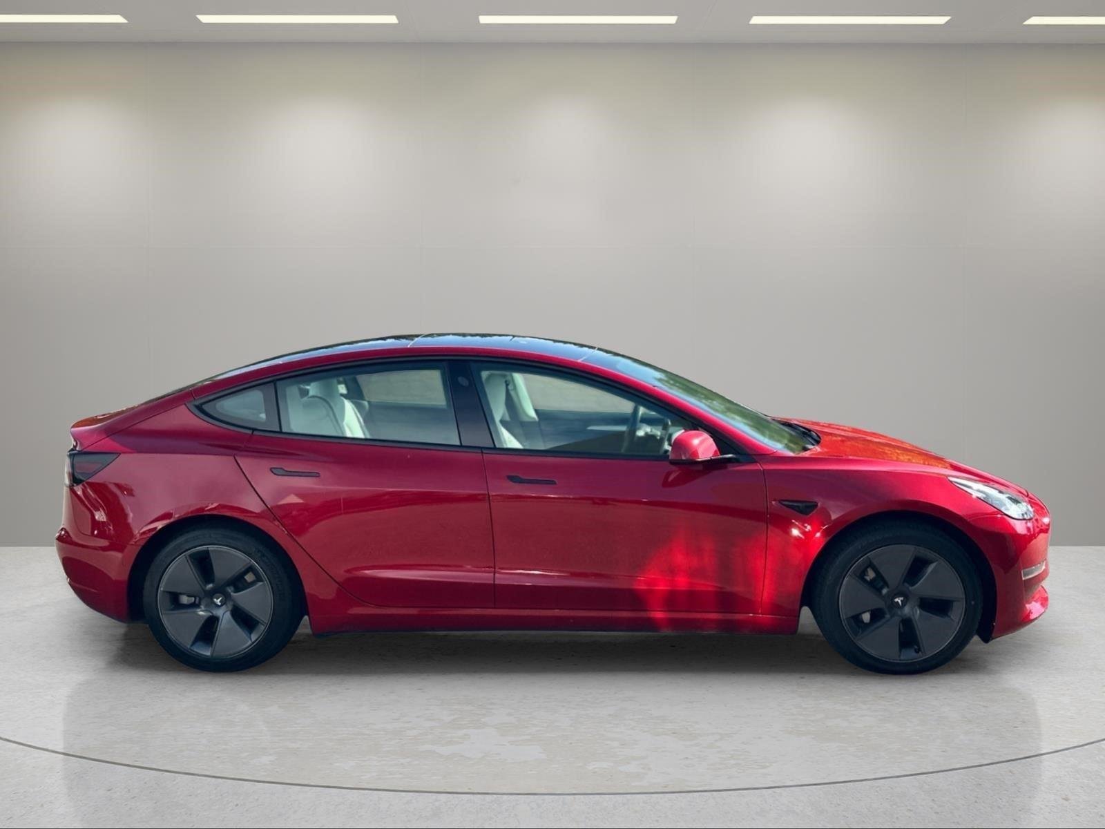 2022 Tesla Model 3 Long Range - Photo 6