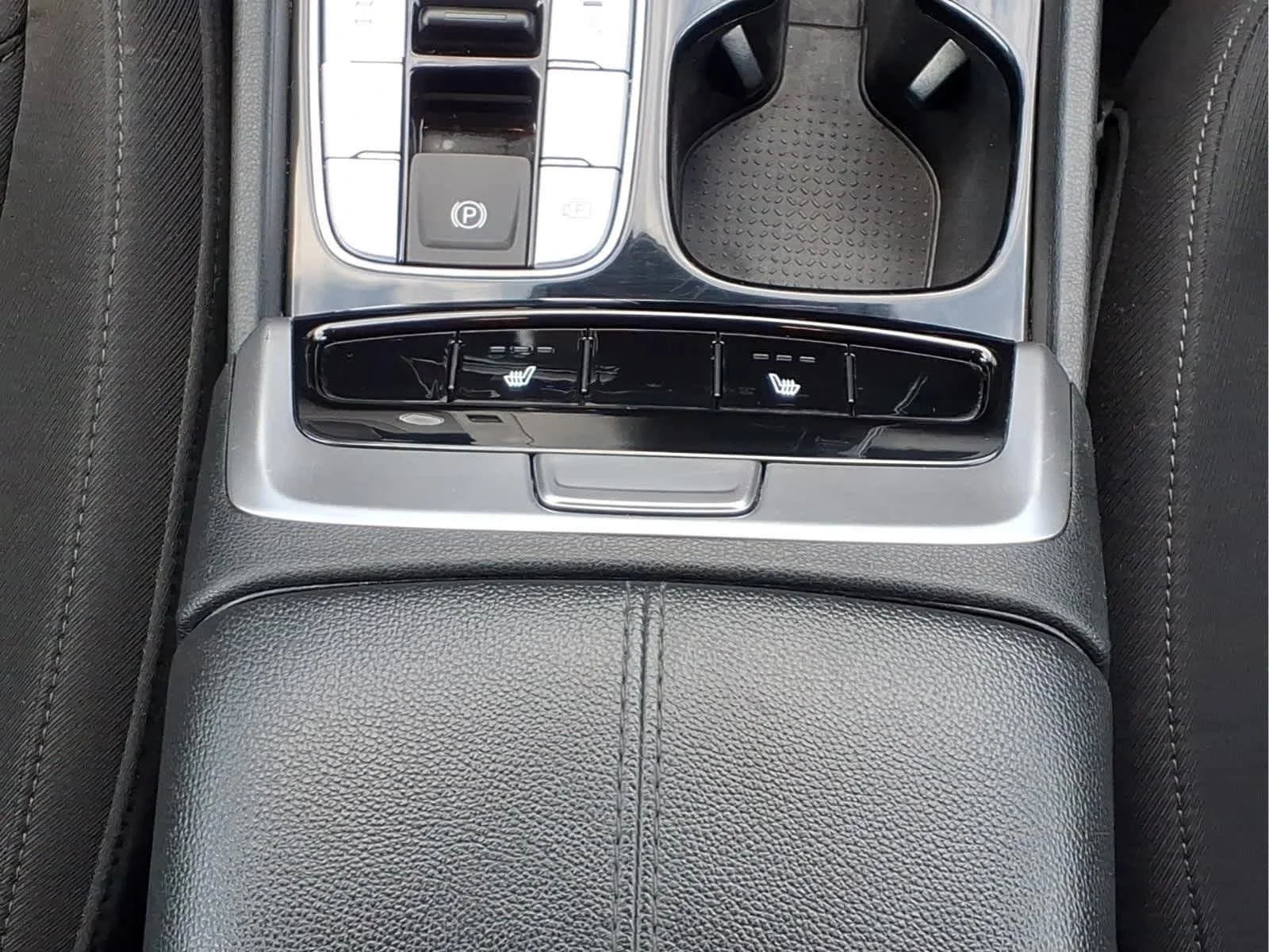 Used 2024 Hampton Gray Hyundai SEL image 26