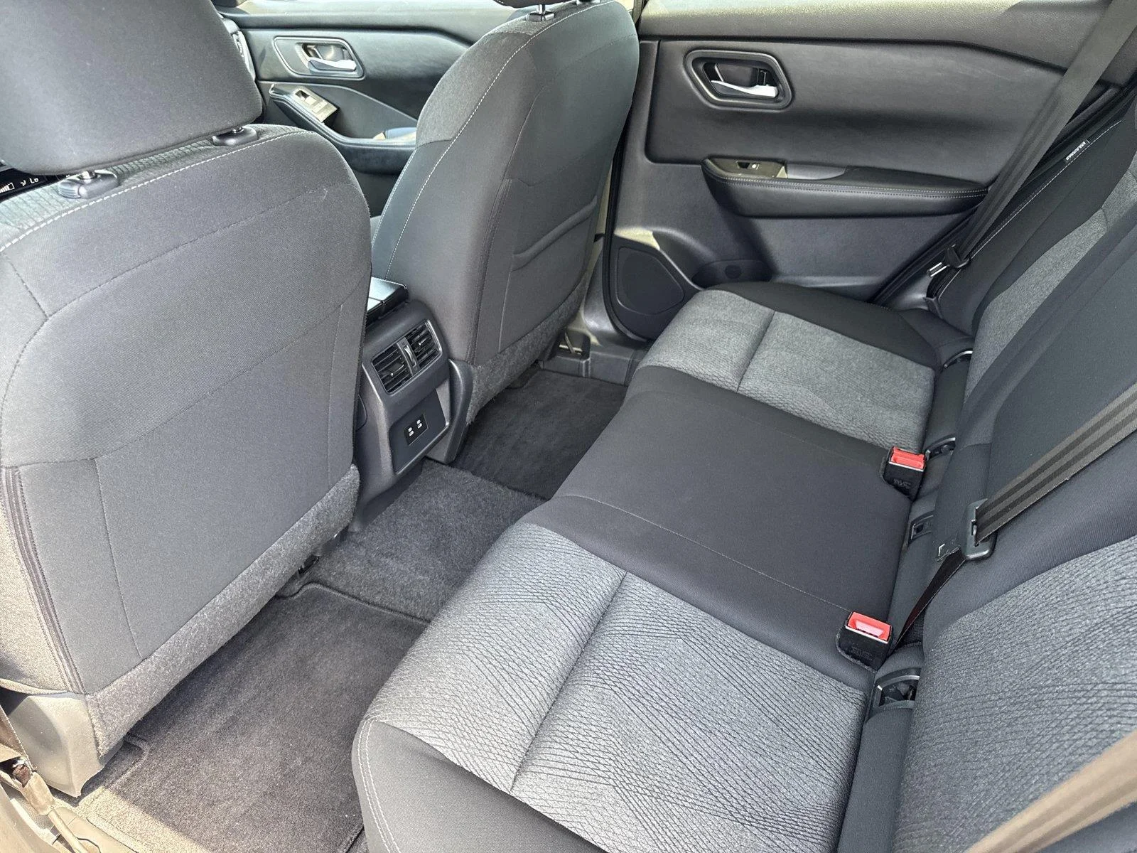 Used 2025 Gun Metallic Nissan SV image 29