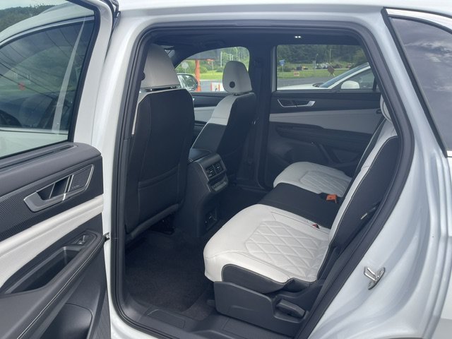 New 2026 Opal White Pearl Volkswagen 2.0T SEL Premium R-Line image 10