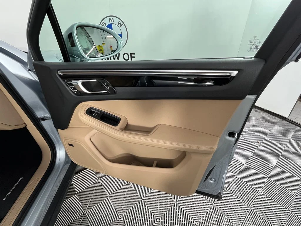 Used 2024 Dolomite Silver Metallic Porsche Base image 23
