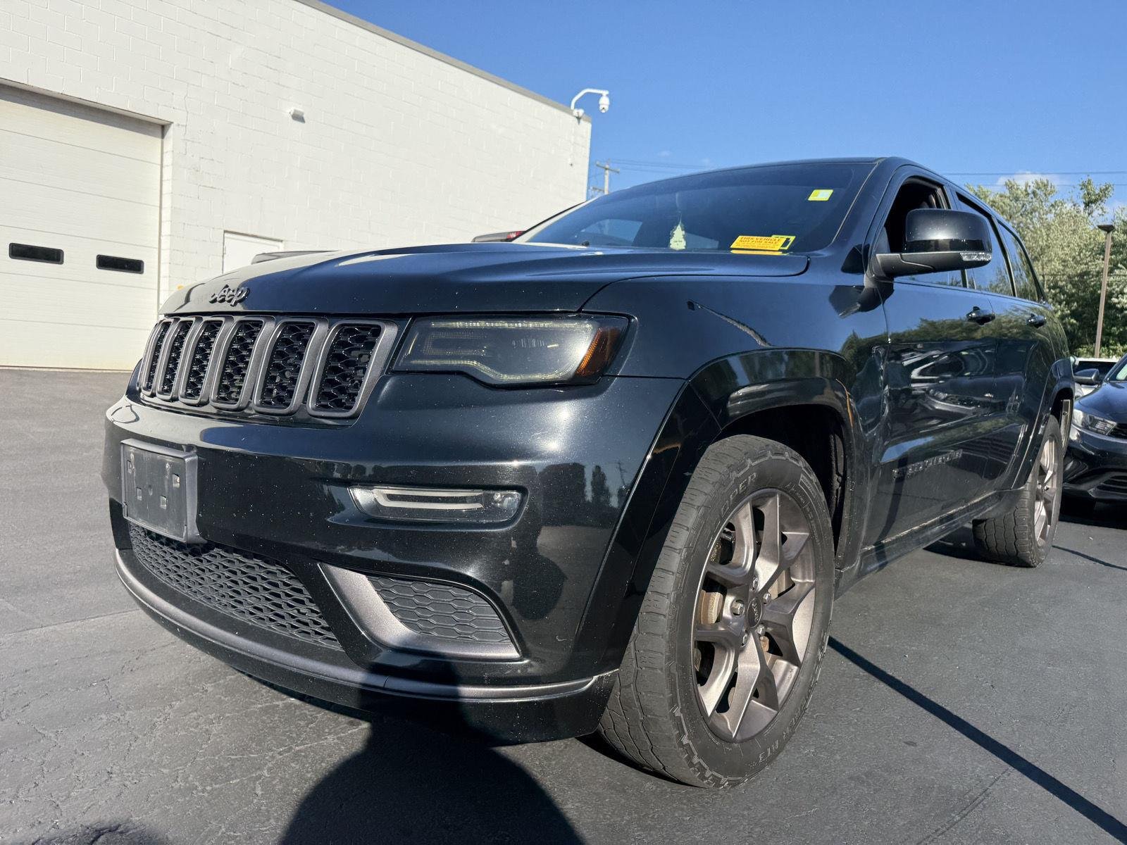 Used 2020 Diamond Black Crystal Pearlcoat Jeep Limited X image 2