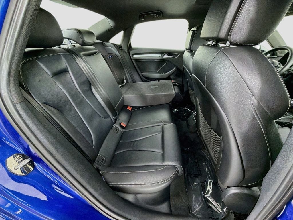 Used 2016 Sepang Blue Pearl Effect Audi 4dr Sedan quattro 2.0T Premium Plus image 27