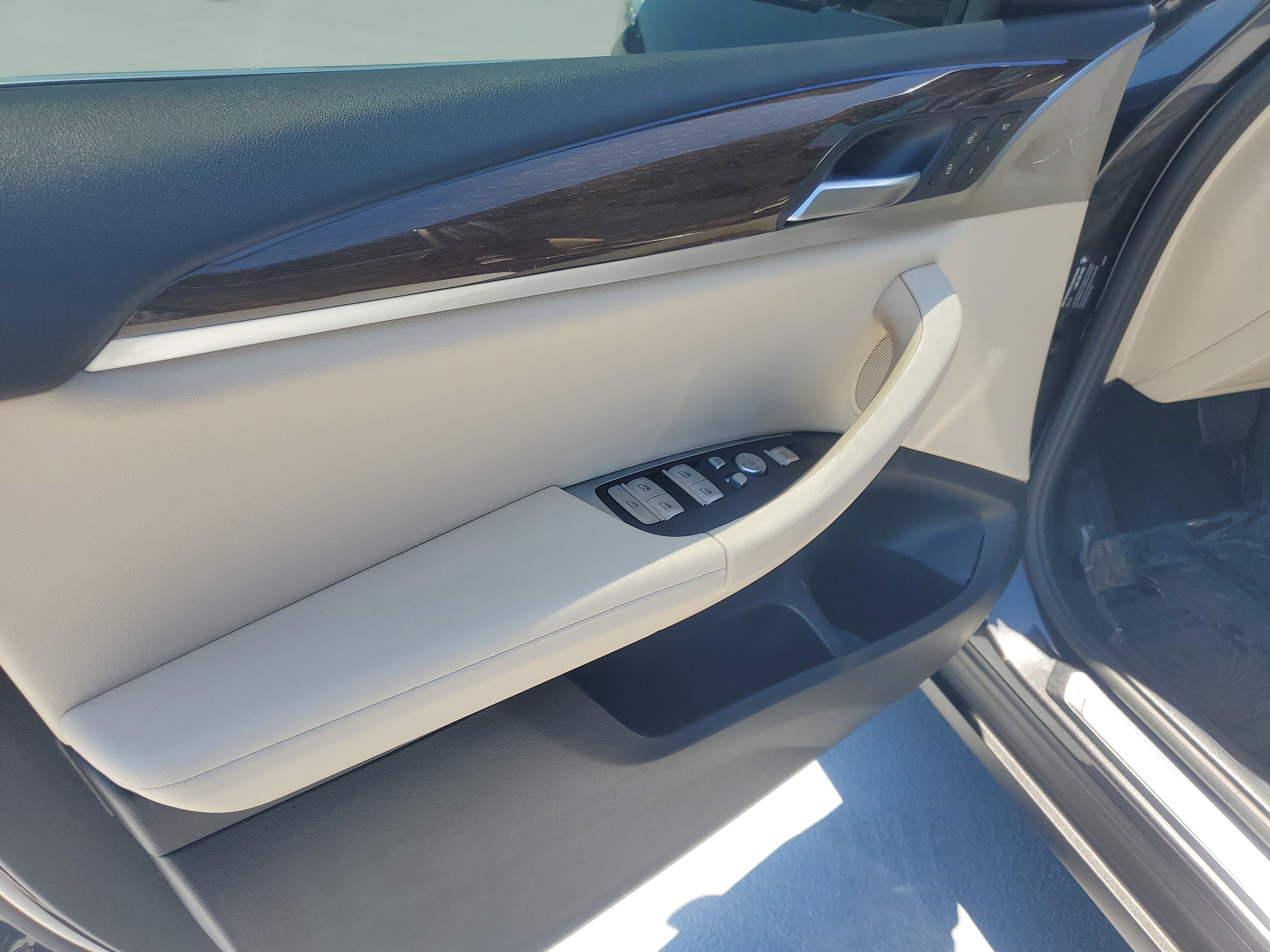 Used 2021 Dark Graphite Metallic BMW sDrive30i image 18