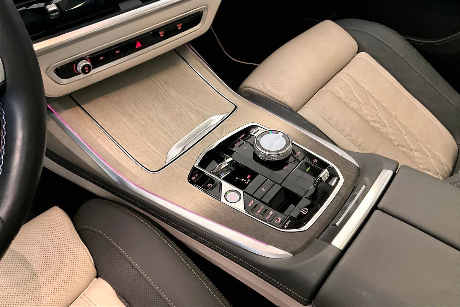 Used 2026 Dravit Grey Metallic BMW M60i image 15
