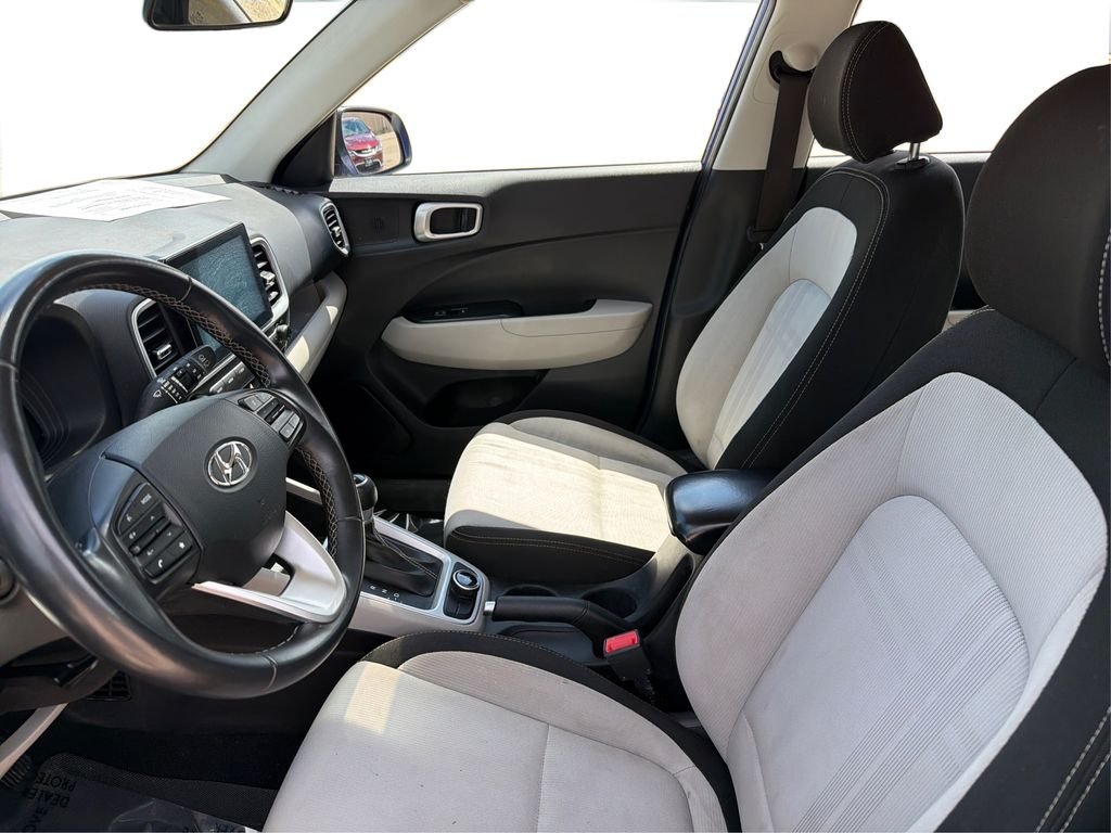 Used 2024 Intense Blue Hyundai SEL image 10