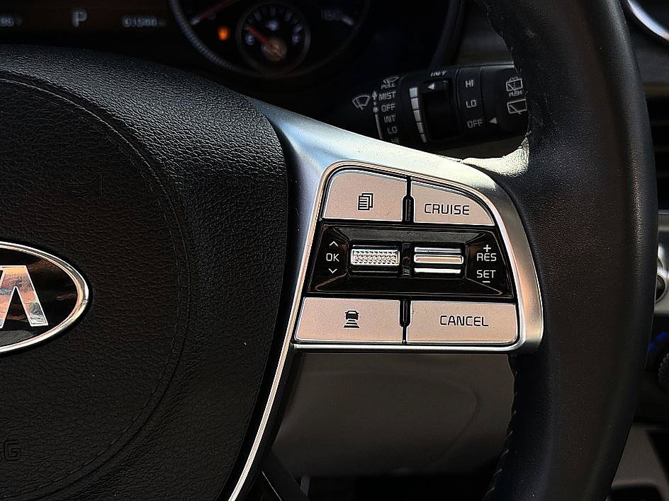 Used 2021 Glacial White Pearl Kia SX image 19