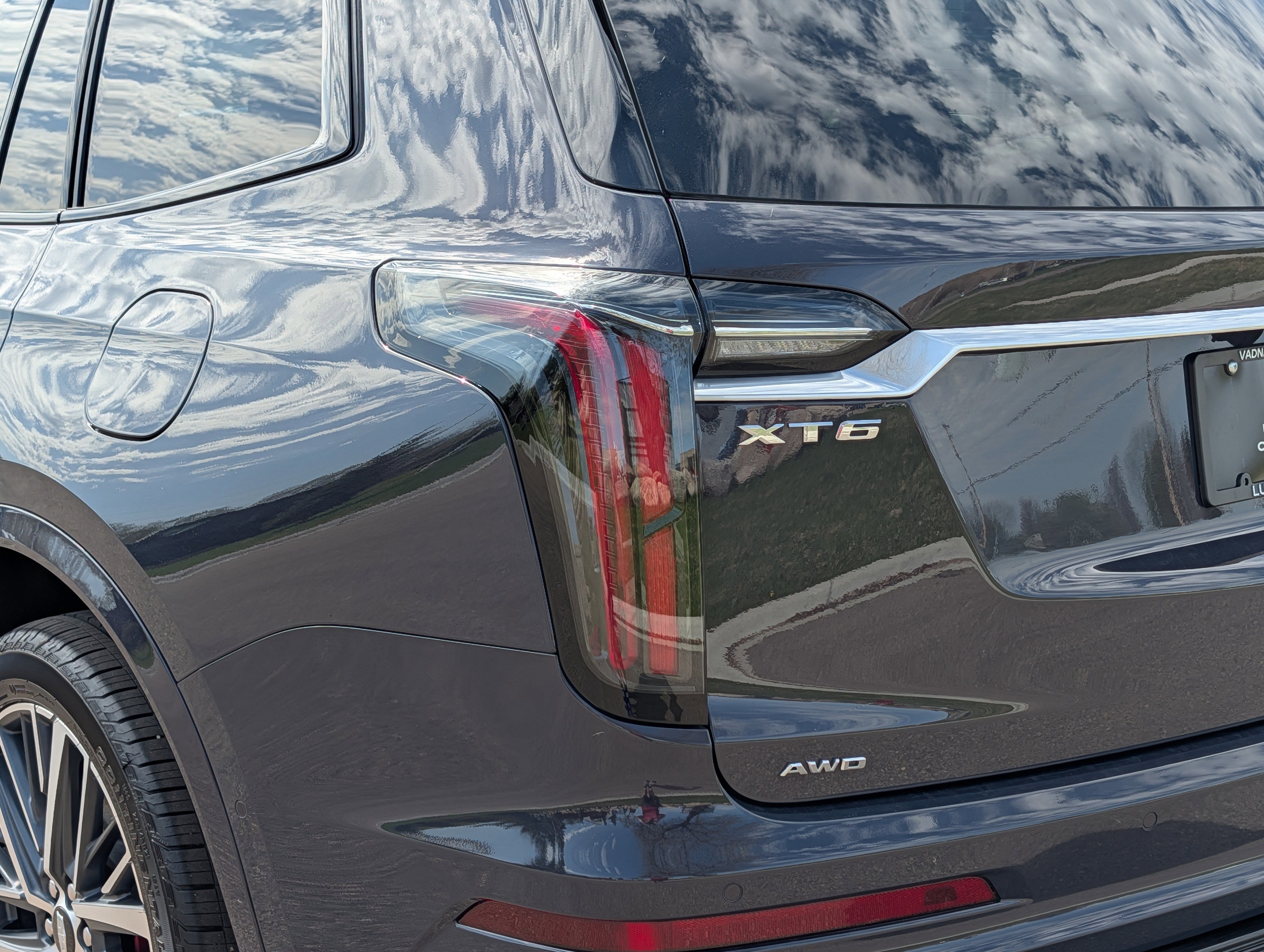 2025 Cadillac XT6 Sport - Photo 8