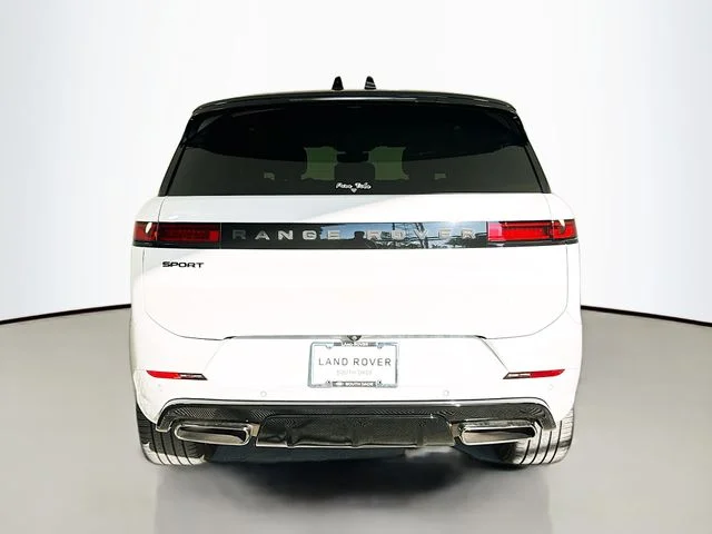 Used 2024 White Land Rover Dynamic SE image 6