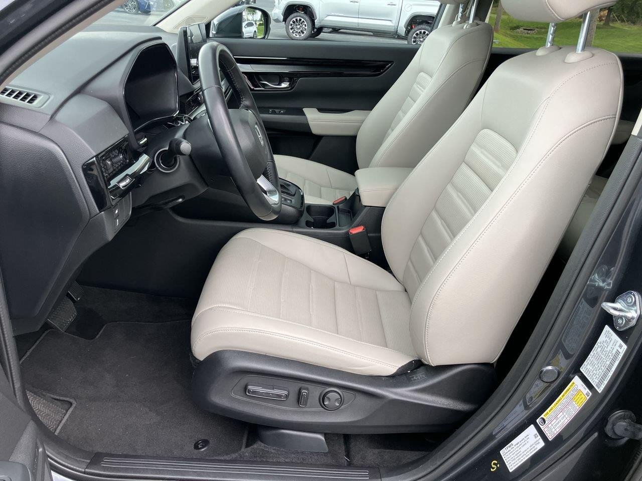 Used 2025 Gray (Meteorite Gray Metallic) Honda EX-L image 13