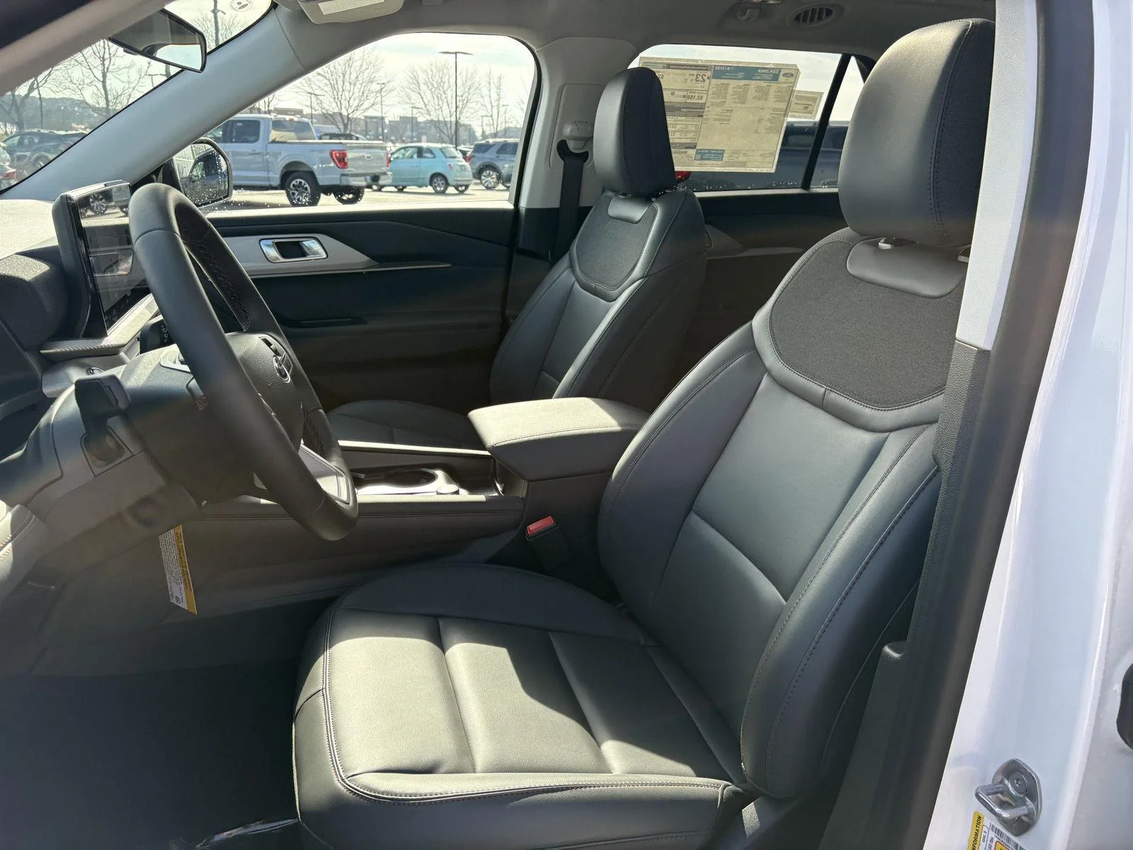 2026 Ford Explorer Active - Photo 16