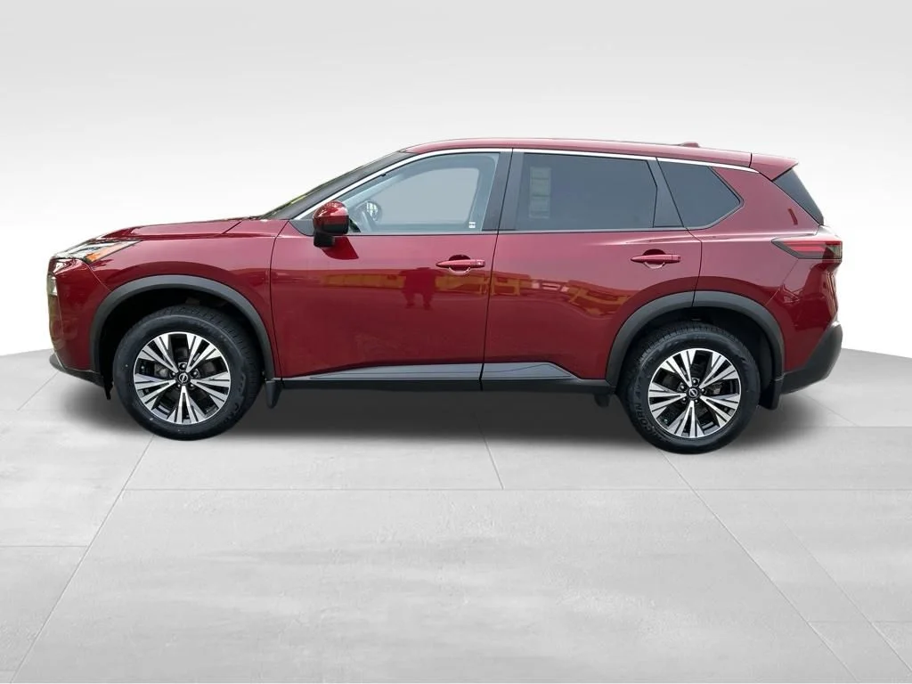 Used 2023 Red Nissan SV image 2