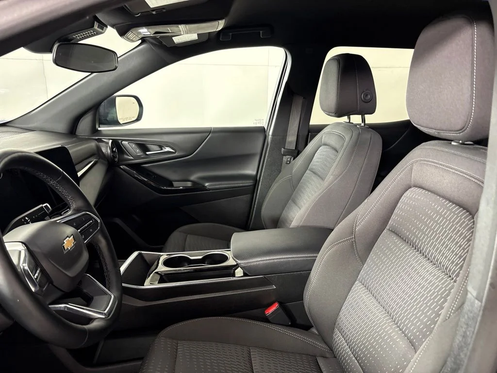 Used 2025 Black Chevrolet LT image 26