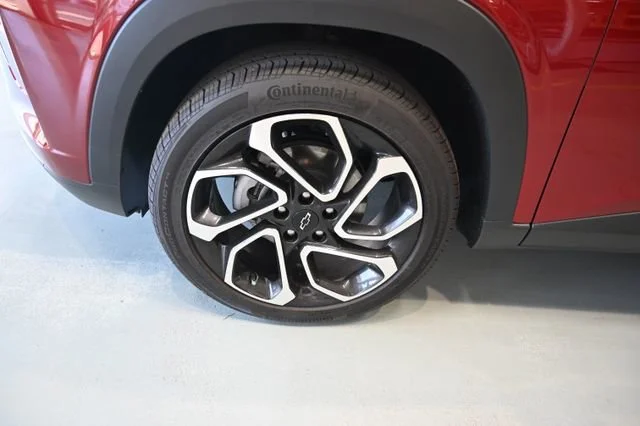 Used 2025 Crimson Metallic Chevrolet 2RS image 28
