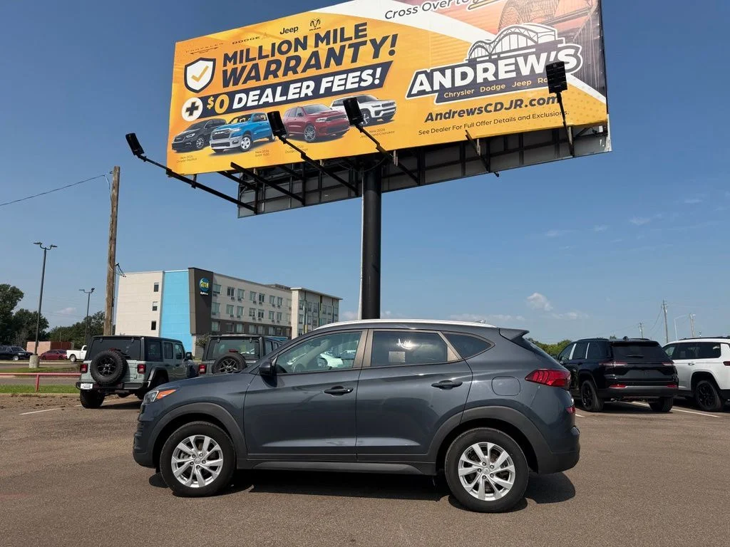 Used 2021 Blue Hyundai Value image 2