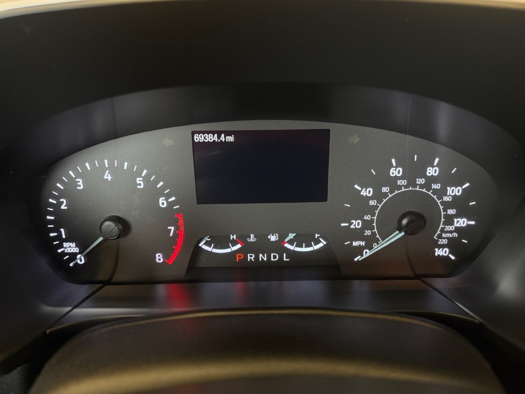 Used 2022 Gray Ford SE image 19