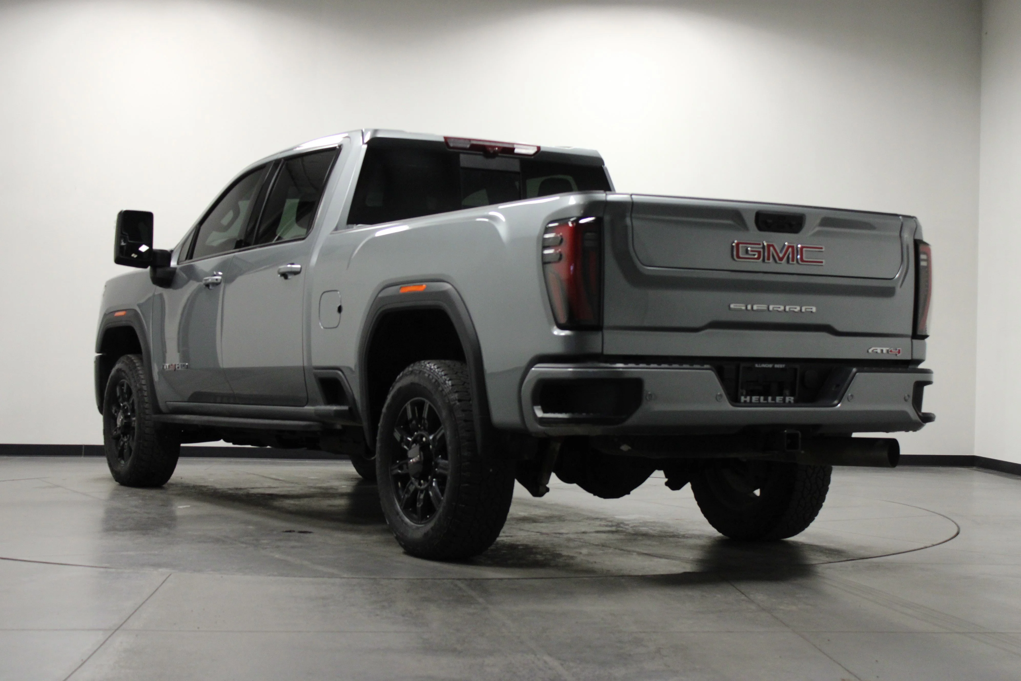 Used 2024 Sterling Metallic GMC AT4 image 6