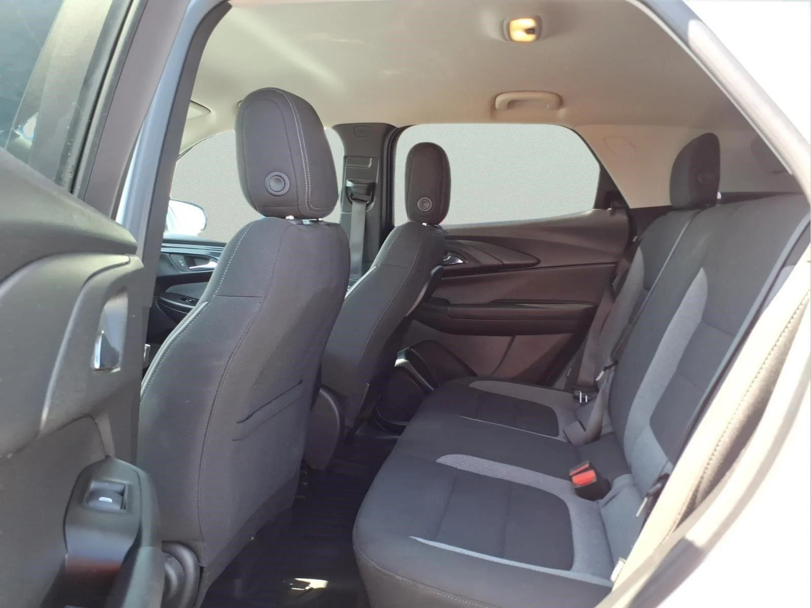 Used 2024 Summit White Chevrolet LT image 12