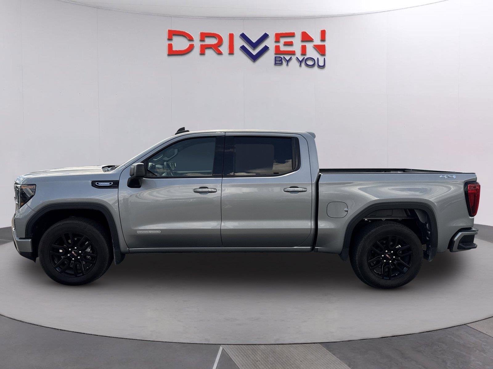 Used 2026 Sterling Metallic GMC Elevation image 7