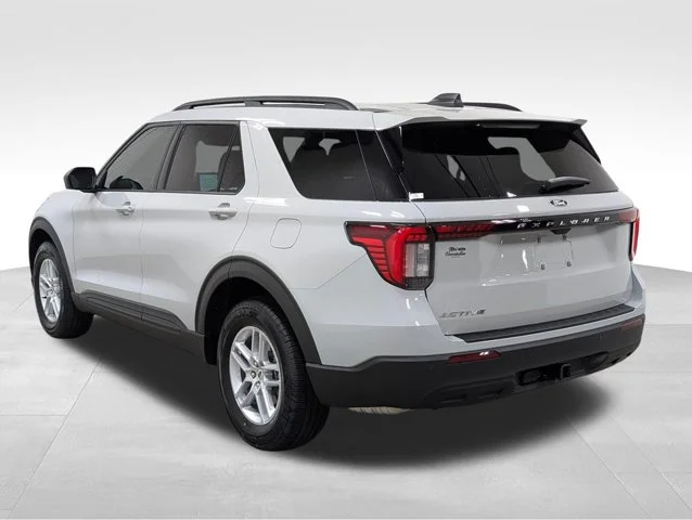 New 2027 Avalanche Gray Ford Active image 52