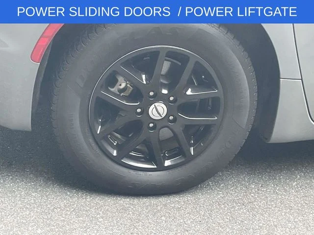 2022 Chrysler Pacifica Touring L - Photo 8