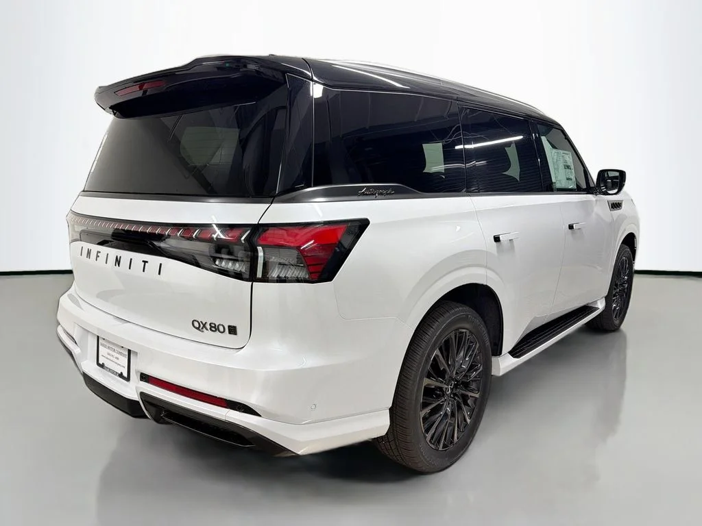 New 2026 White / Black INFINITI AUTOGRAPH image 9