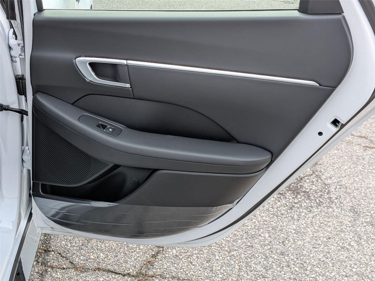 New 2026 Serenity White Hyundai SEL Sport image 30
