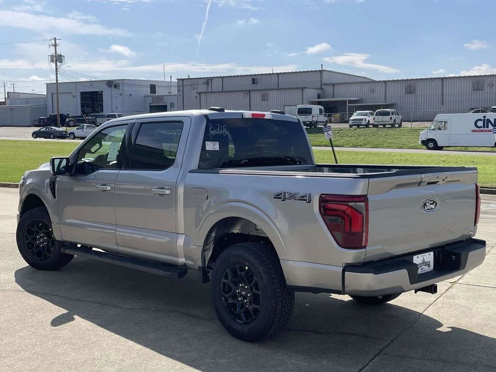 New 2026 Iconic Silver Metallic Ford Lariat® image 5