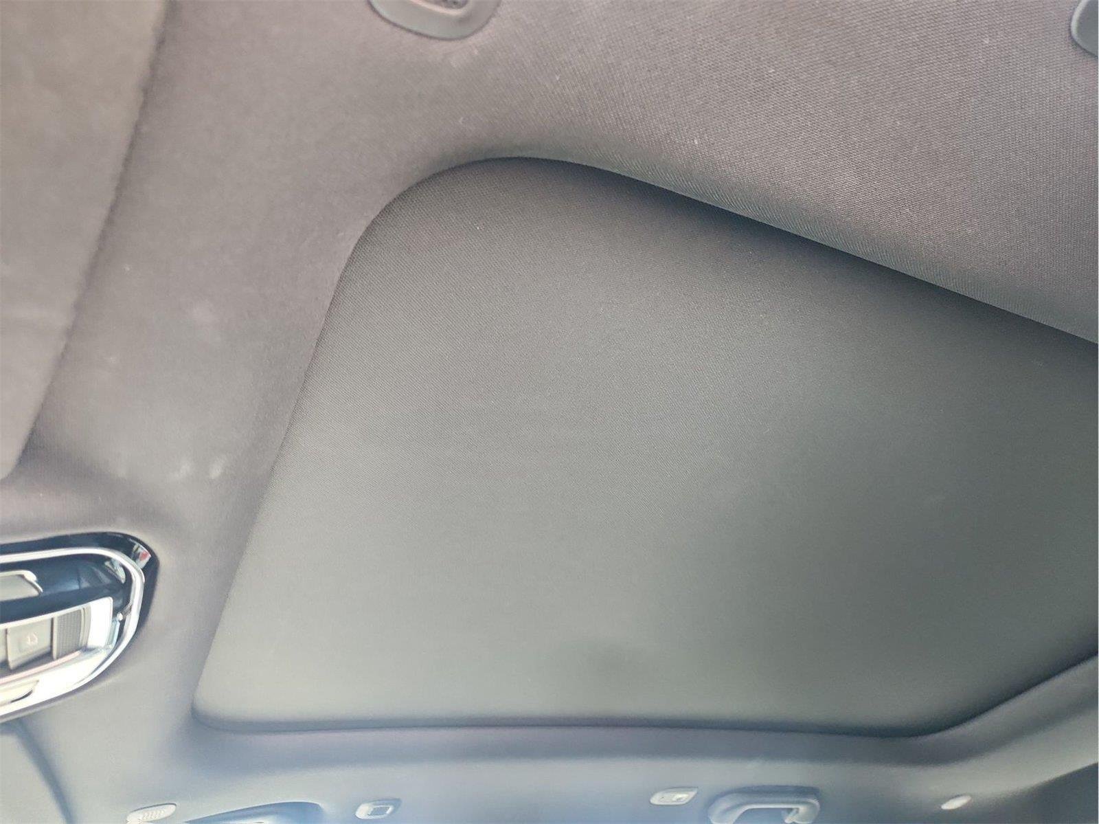 2022 Jeep Grand Cherokee photo 19 of 35