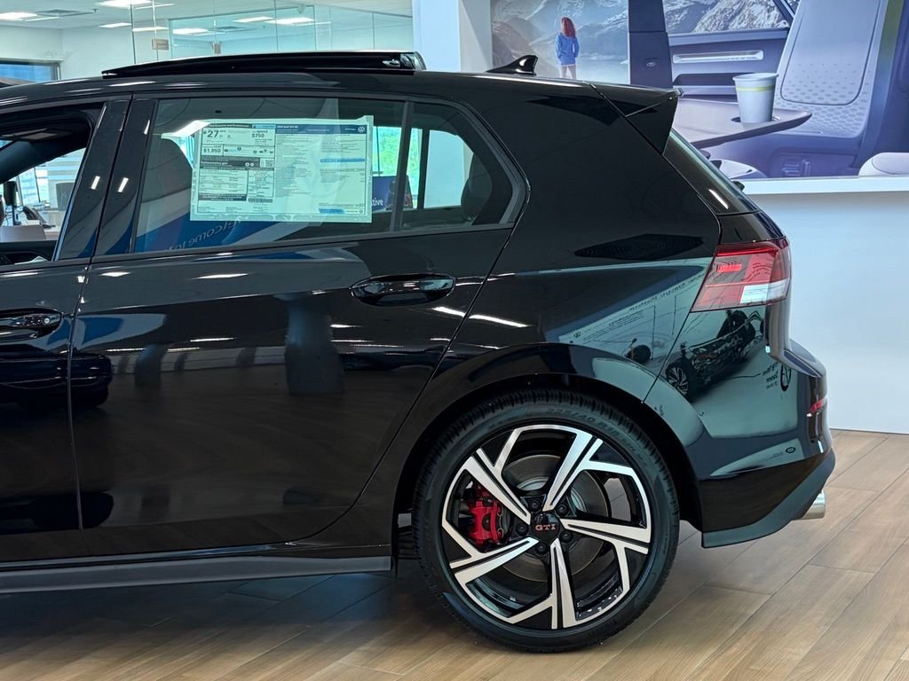 New 2026 Mythos Black Metallic Volkswagen 2.0T SE image 8