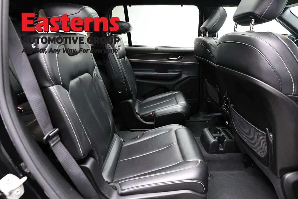 Used 2024 Black Jeep Limited image 25