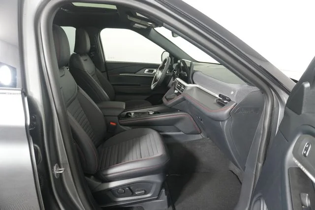 New 2027 Carbonized Gray Metallic Ford ST-Line image 32