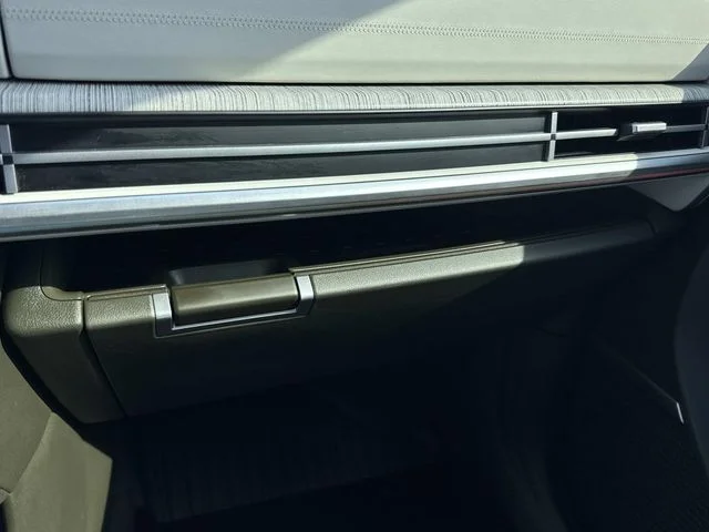 Used 2025 Gray Hyundai Calligraphy image 45