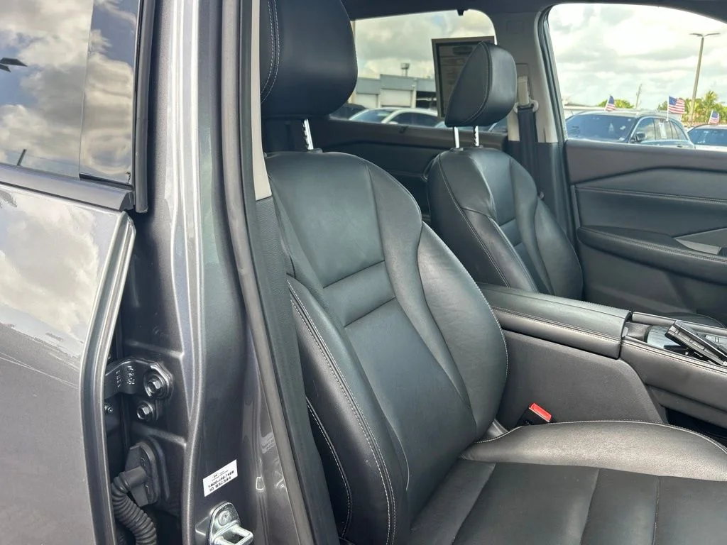 Used 2021 Gray Nissan SL image 22