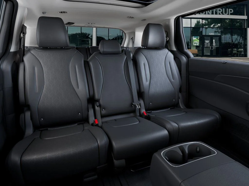 New 2026 Aurora Black Pearl Kia SX image 17