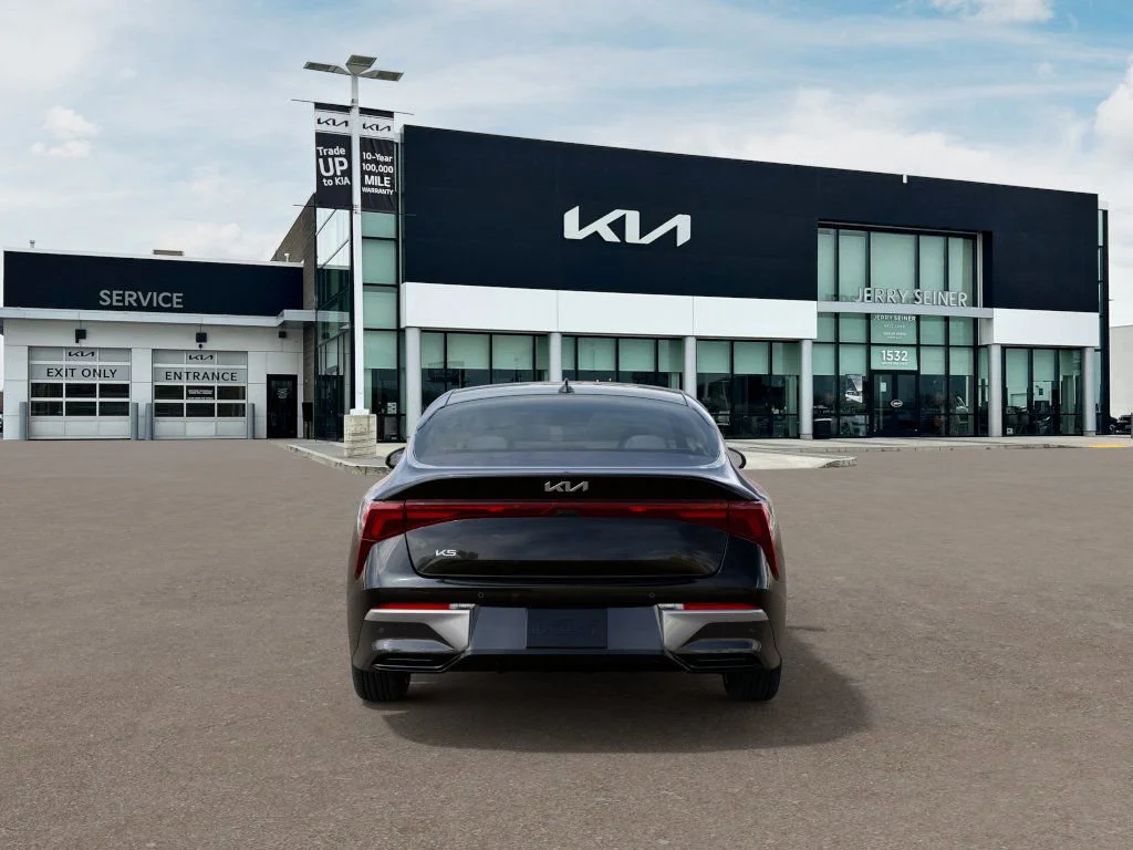 2025 Kia K5 EX - Photo 5