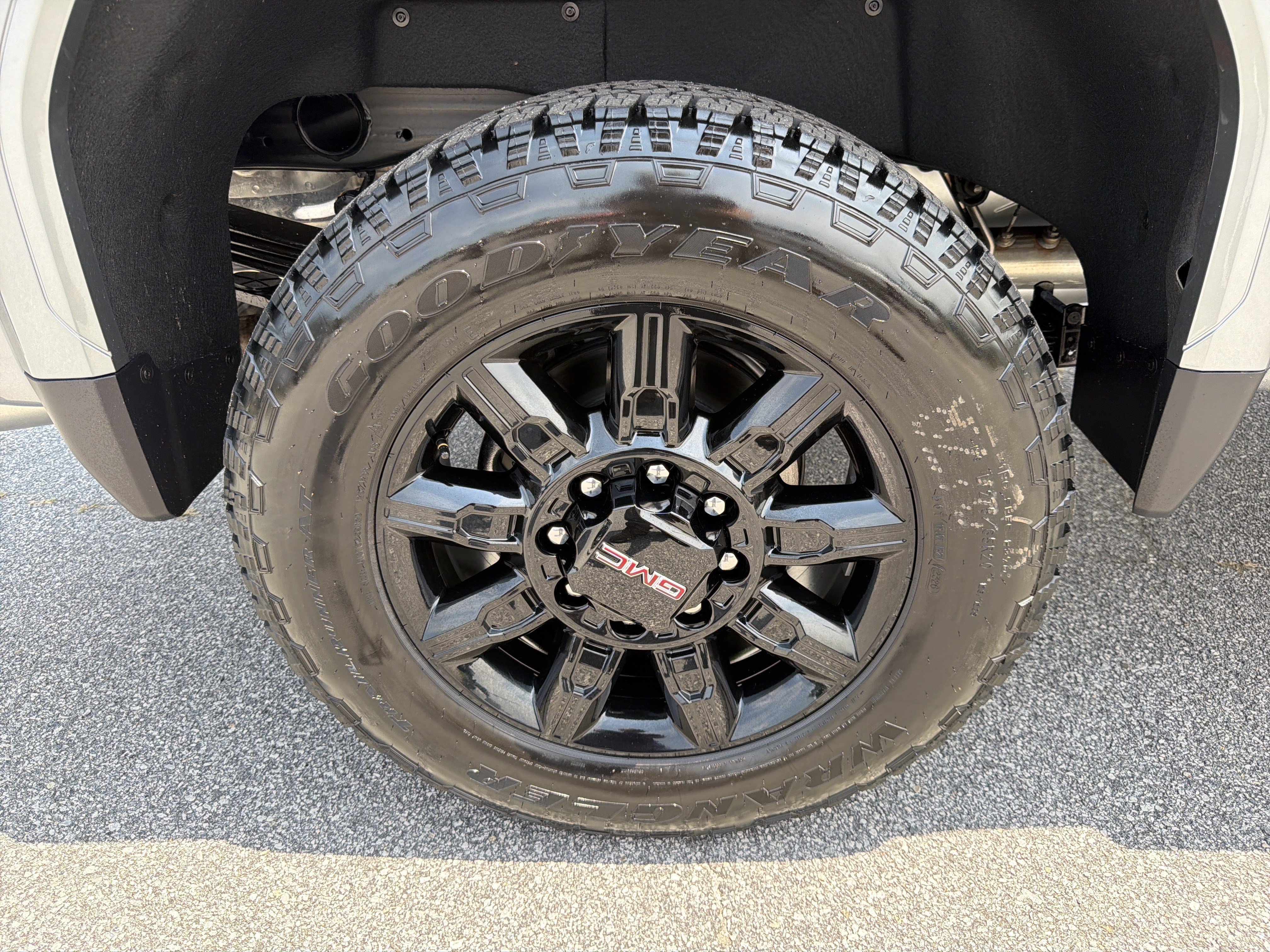 2026 GMC Sierra 2500HD AT4 - Photo 17