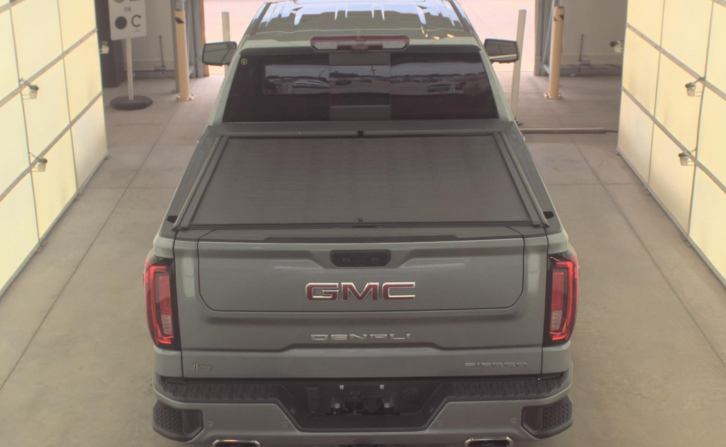Used 2024 Silver GMC Denali image 3