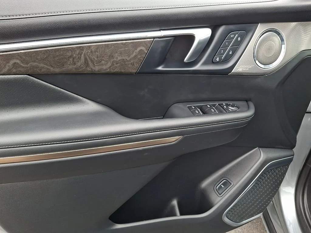 Used 2025 Moonstone Gray Metallic Buick Avenir image 13